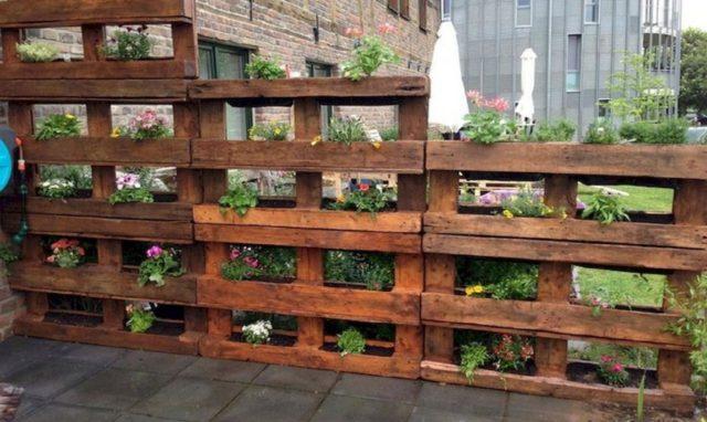 Забор из паллет на даче своими руками: идеи, фото, как сделать, декоративный