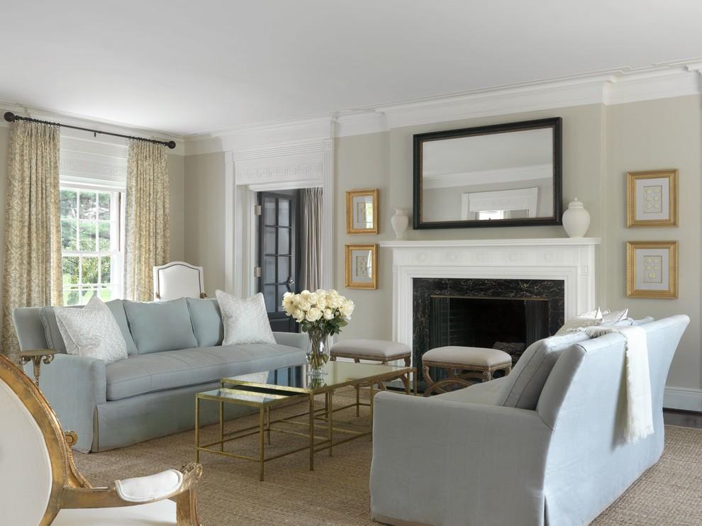 интерьер в серых тонах с яркими акцентами