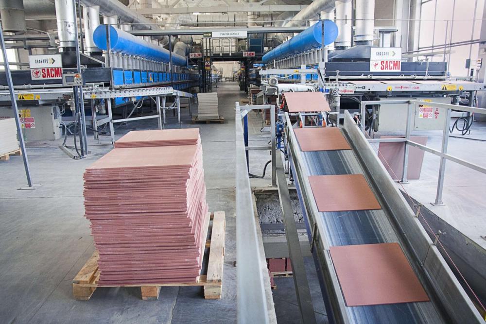 отличие керамогранита от керамической плитки для пола