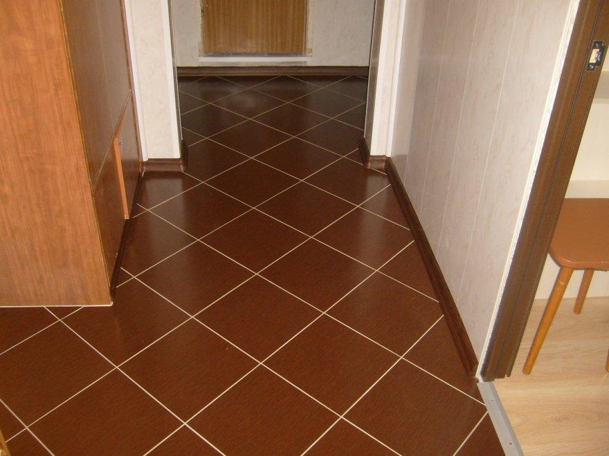 880 Плитка на пол в коридоре (14 фото): напольная плитка в прихожей
