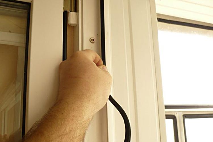 Как утеплить балконную дверь на зиму: пластиковую, деревянную и алюминиевую