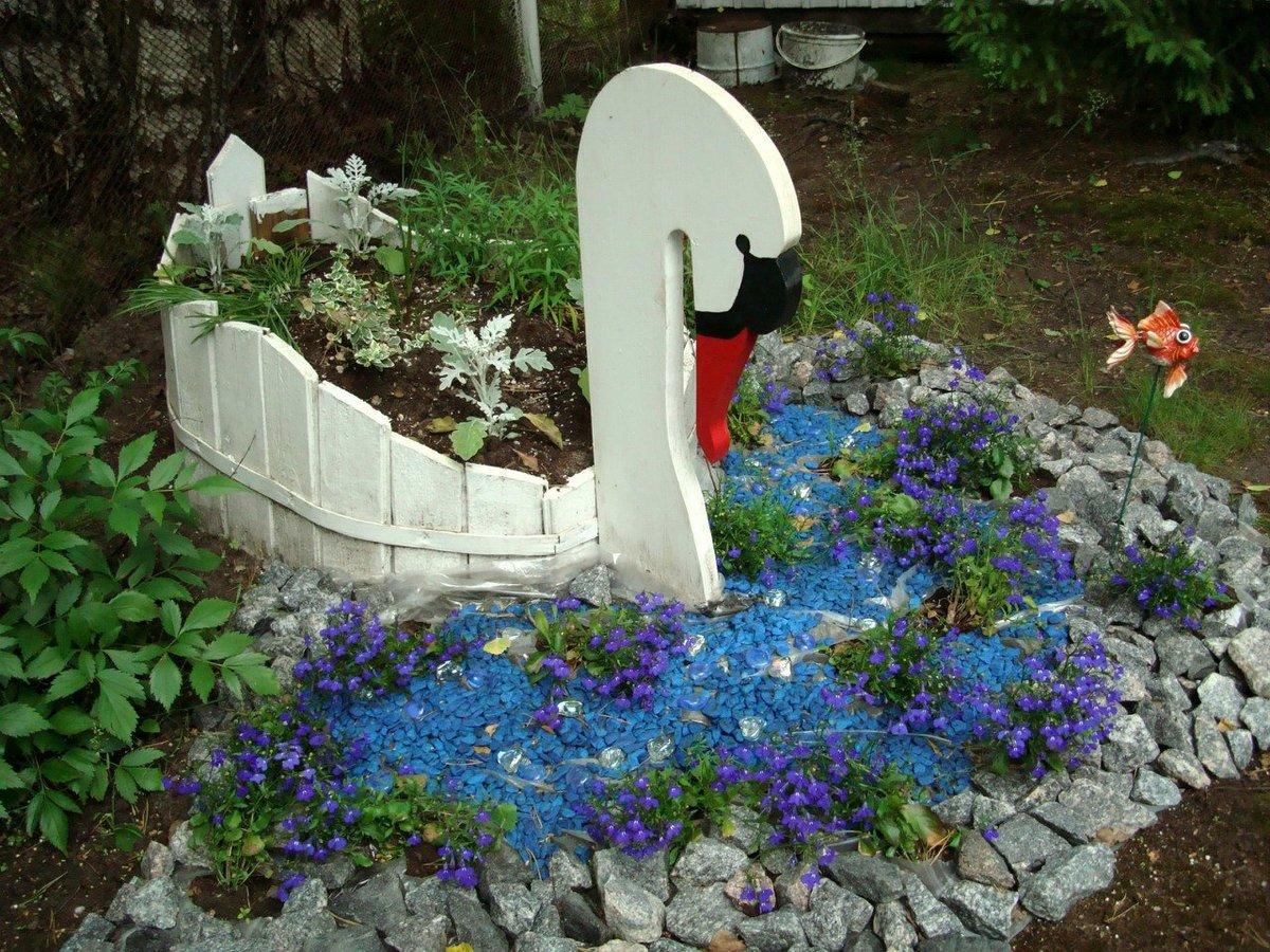 Клумба-лебедь своими руками для дачи: фото, чертежи, как сделать из шин, дерева, цемента