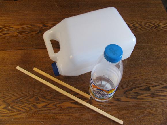 Как сделать кормушку для птиц из канистры