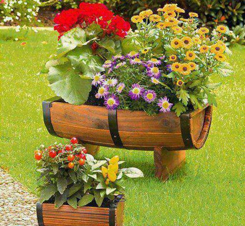 Клумбы из бочек своими руками: фото, как сделать из металлической, деревянной, пластиковой бочки