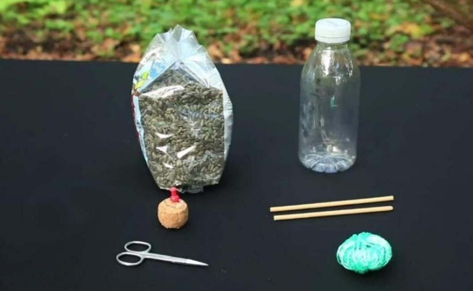 Кормушка для птиц из бутылки: 5 литров, 2 литра и 1 литр