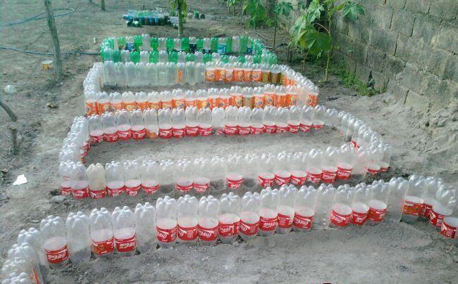 Грядки из пластиковых бутылок своими руками: вертикальные, высокие, теплые