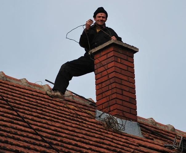 Ветром задувает котел через трубу: что делать, как исправить, видео