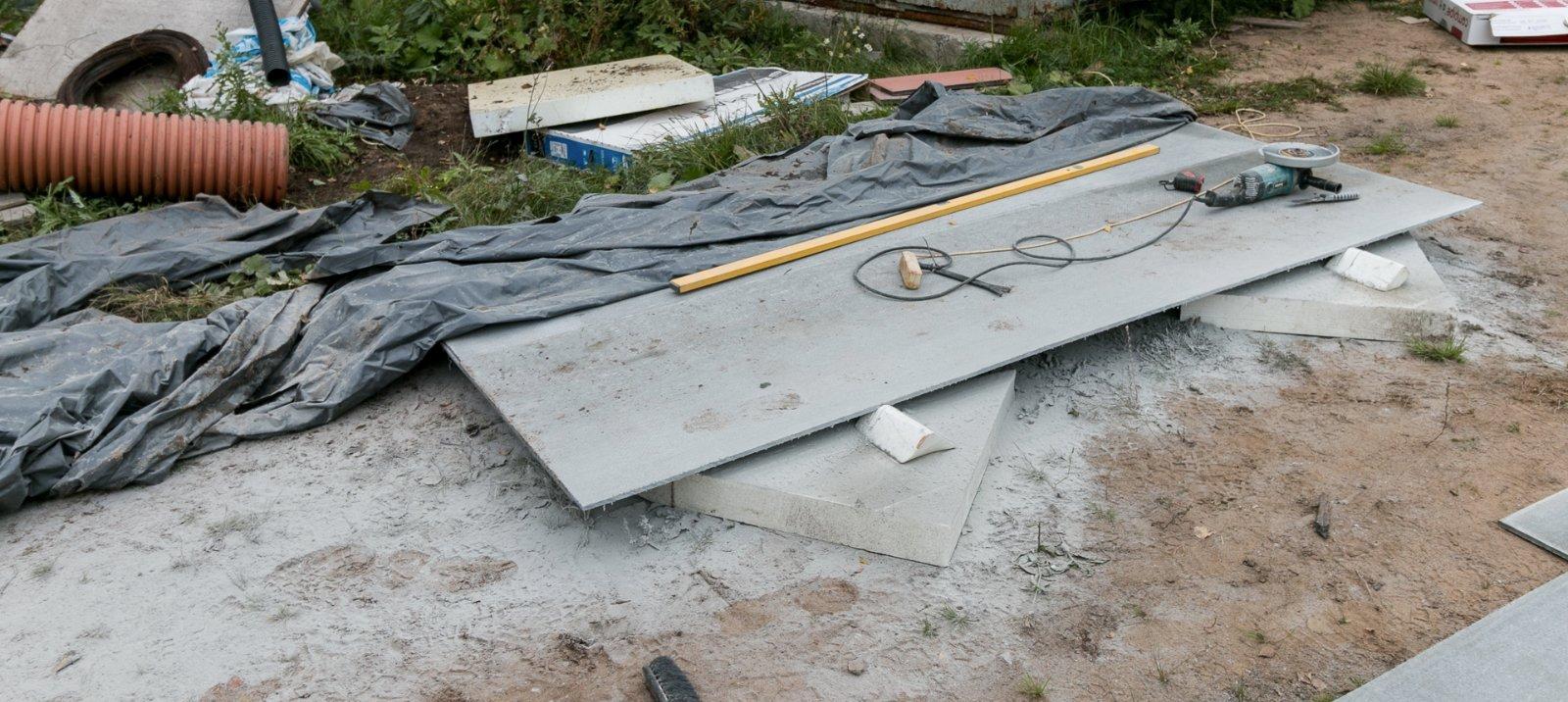 Клумба из шифера: фото, для цветов, бордюра, ограждения