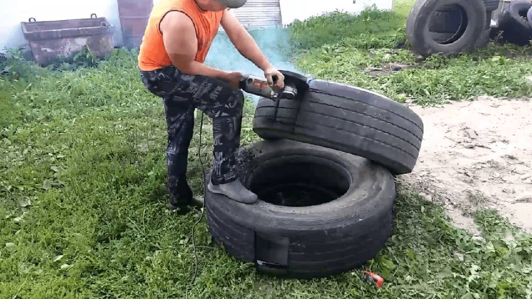 Декоративный колодец-клумба: фото, как сделать цветник своими руками из старых шин, дерева, колодезного кольца