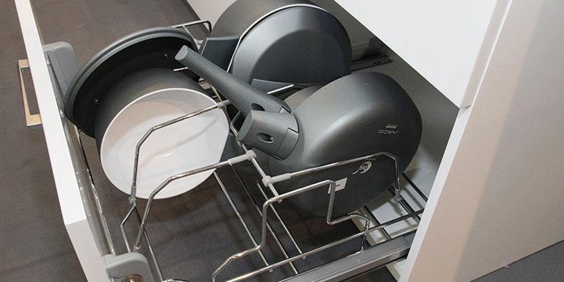 Хранение кастрюль и сковородок на кухне: идеи и лайфхаки