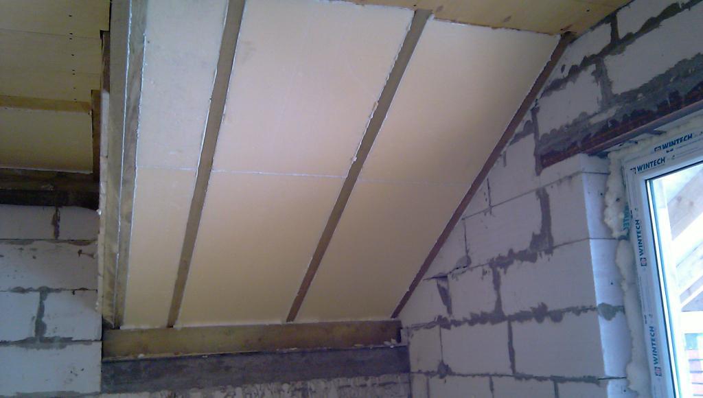 Утепление мансардной крыши пенополистиролом: плюсы и минусы, технология