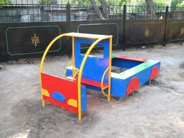 Как сделать песочницу в виде машинки своими руками