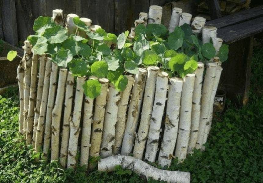 Клумбы из бревен своими руками: фото, оформление, как сделать цветник на дачном участке