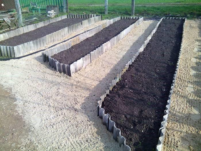 Грядки из шифера своими руками: плоского, волнового, фото + идеи по оформлению