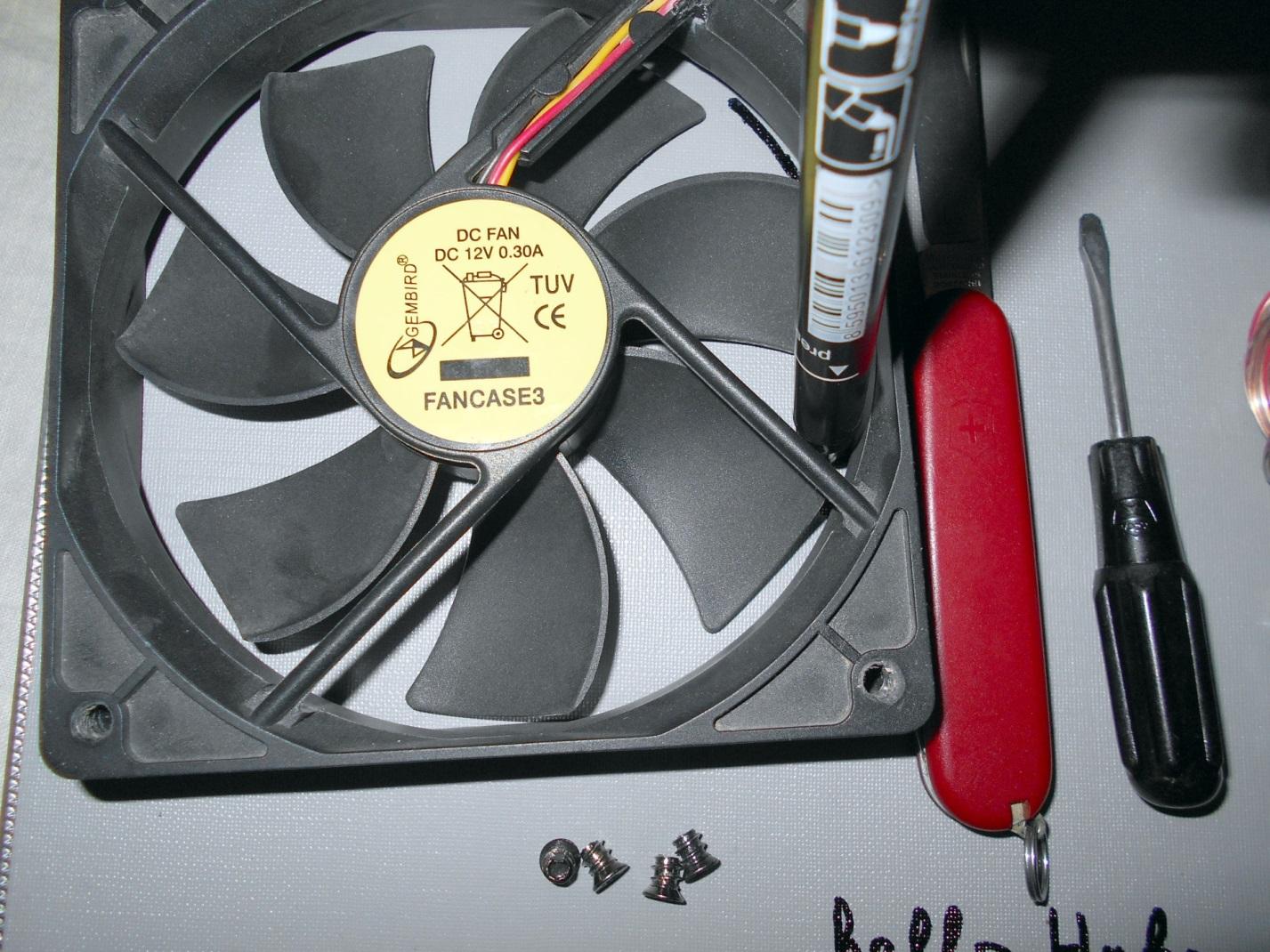 Подставка для ноутбука своими руками: охлаждающая, из дерева, вешалки и труб