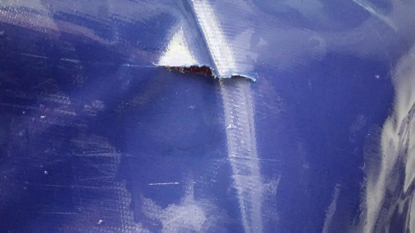 Как найти дырку в надувном бассейне и чем можно ее заклеить