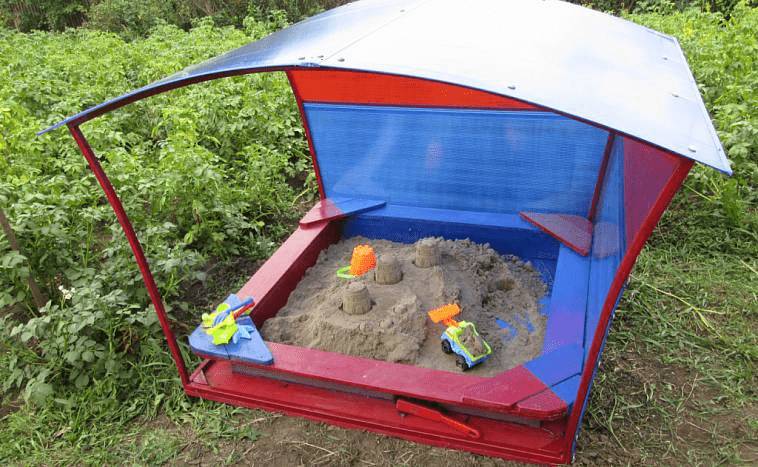 Как сделать детскую песочницу с крышей своими руками