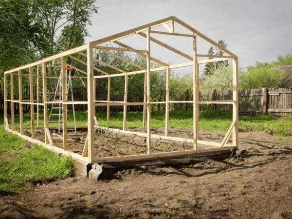 Парник из бутылок своими руками: пластиковых, стеклянных, идеи и варианты