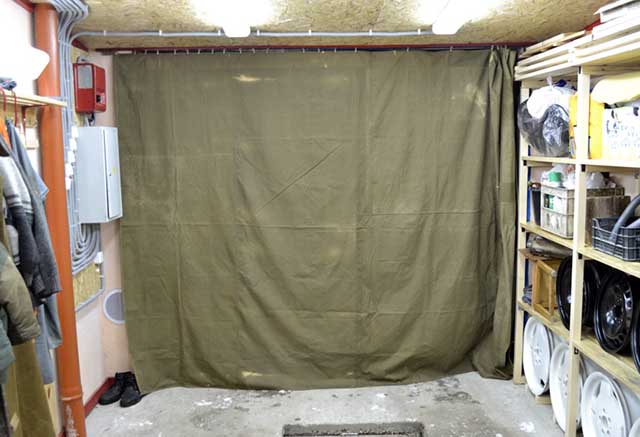 Как утеплить ворота гаража изнутри и снаружи своими руками