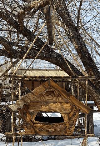 Кормушки для птиц из дерева своими руками: размеры и схемы