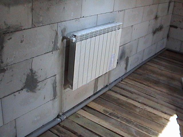 Водяное отопление в гараже: с электрокотлом или печкой