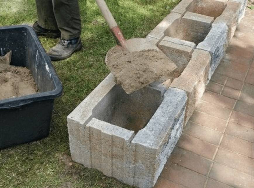 Клумбы из блоков своими руками: фото, как сделать из шлакоблоков, бетонных, строительных и пеноблоков