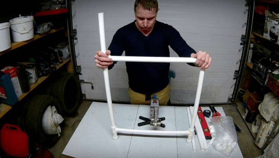 Стульчик из полипропиленовых труб своими руками