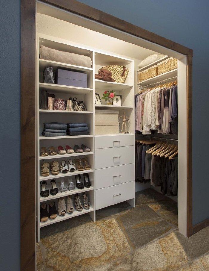 Гардеробная в хрущевке вместо кладовки: как сделать своими руками