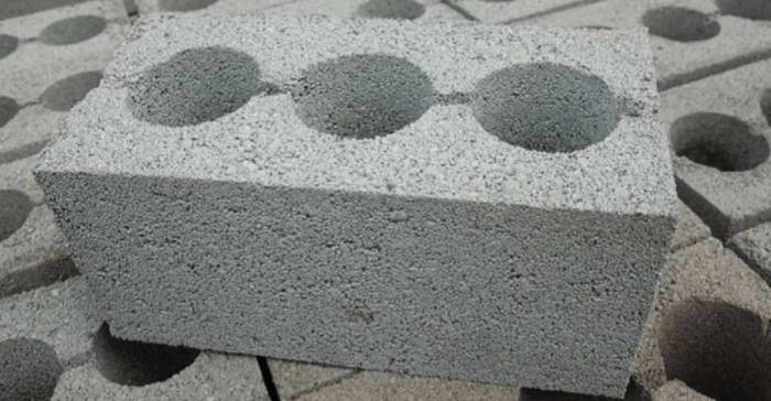 Клумбы из блоков своими руками: фото, как сделать из шлакоблоков, бетонных, строительных и пеноблоков