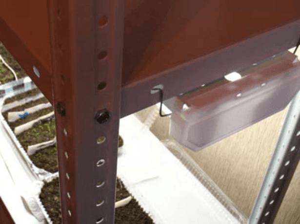 Полки для рассады: как сделать своими руками из дерева и металла