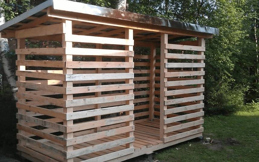 Как сделать дровник для хранения дров: как построить самому, видео