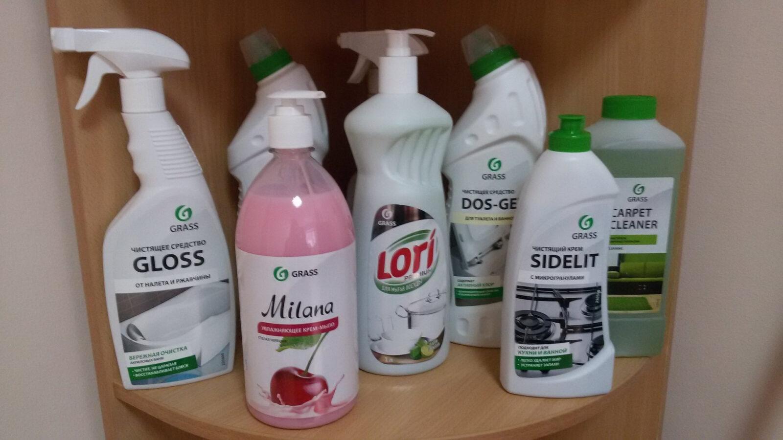 как отмыть кровь с дивана