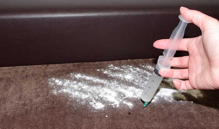 750 Как избавится от запаха на диване