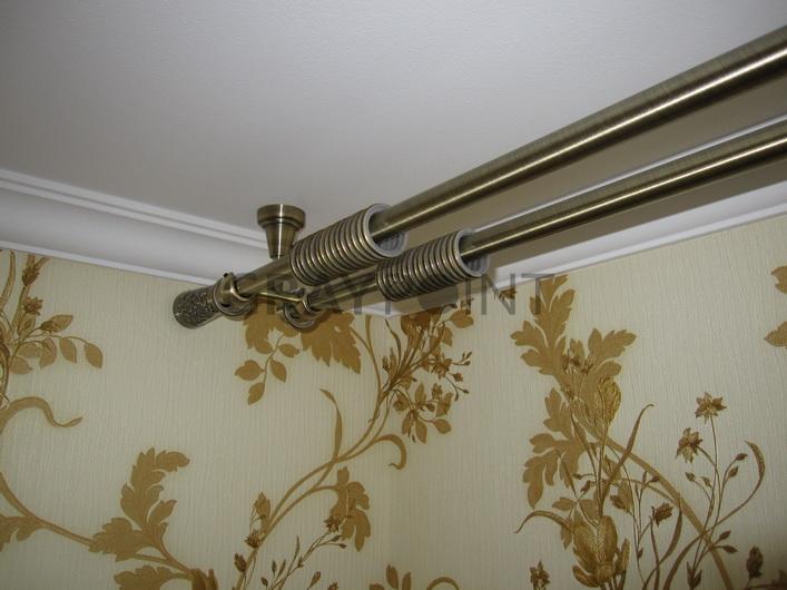 повесить гардину на натяжной потолок