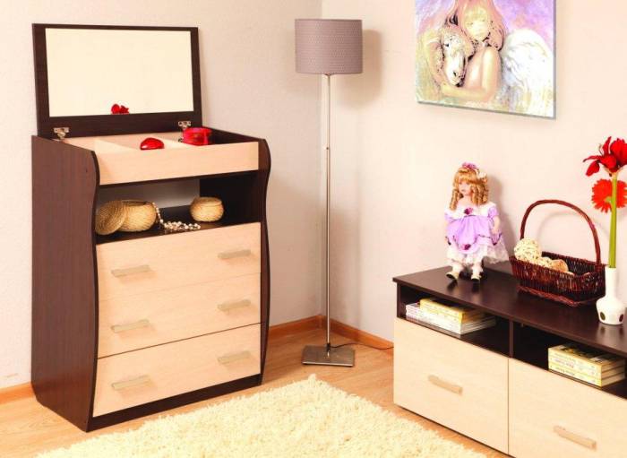 зеркальный комод