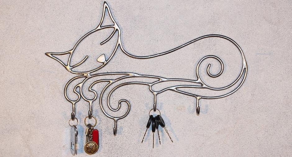 кованая мебель для прихожей (главный ключ)