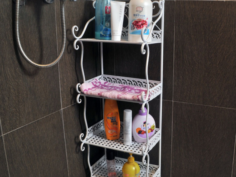 металлическая полка на колесах под раковину