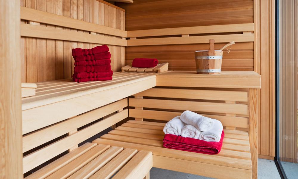 сделать полки в бане своими руками