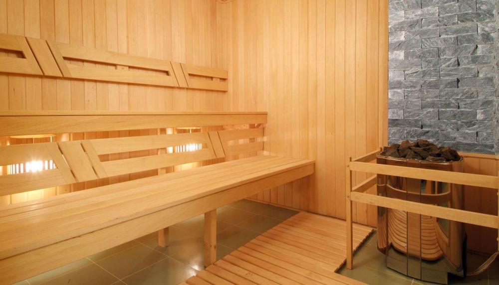 сделать полки в бане своими руками