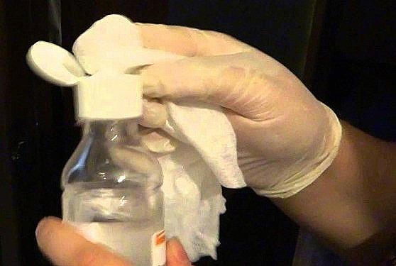 1000 Как очистить следы скотча/клея с поверхности дверей. Средство. - YouTube