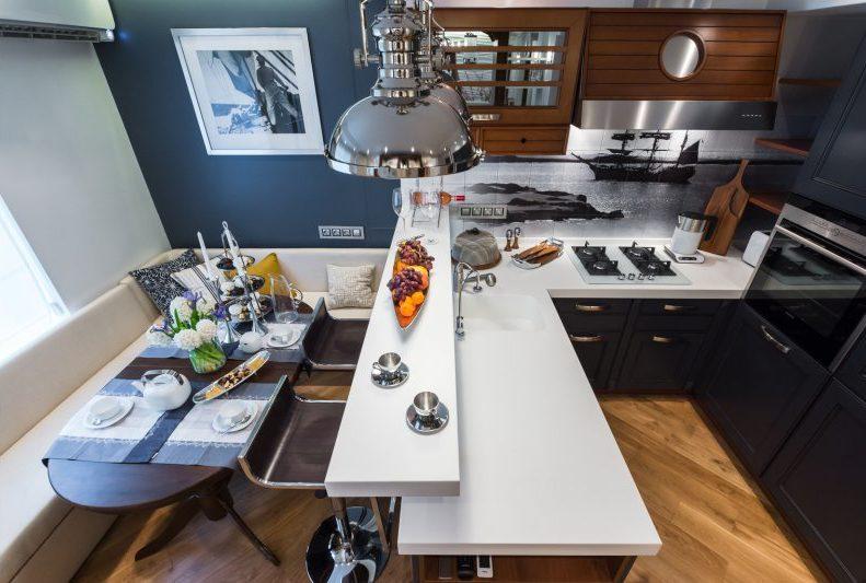 791 Дизайн кухни с барной стойкой