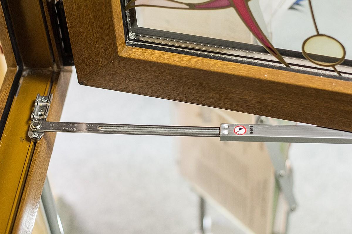 ручки на окна с защитой от детей